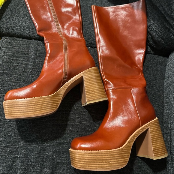 Brand new Jeffrey Campbell boots, never worn. There is a minor flaw pictured. - Picture 6 of 8